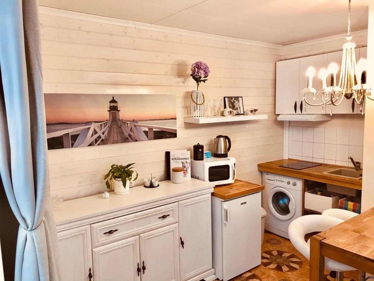 Cozy City Studio Apartment Free Parking タリン エクステリア 写真