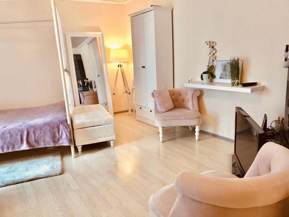 Cozy City Studio Apartment Free Parking タリン エクステリア 写真