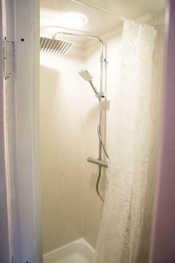 Cozy City Studio Apartment Free Parking タリン エクステリア 写真